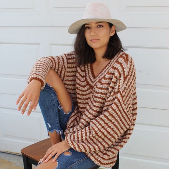 🚨//Pumpkin Patch Collection// Over sized Sweater - Picture 2 of 8